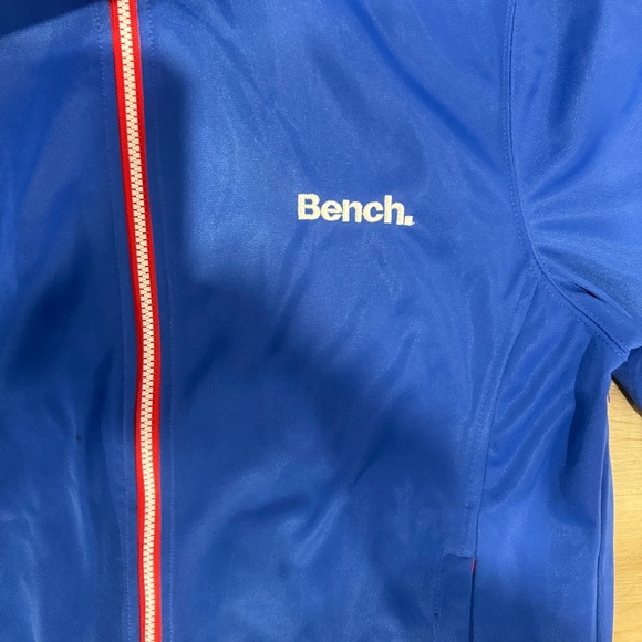 Bench Men’s Medium Blue polyester athletic Zip up top with zipper pockets - Picture 2 of 7
